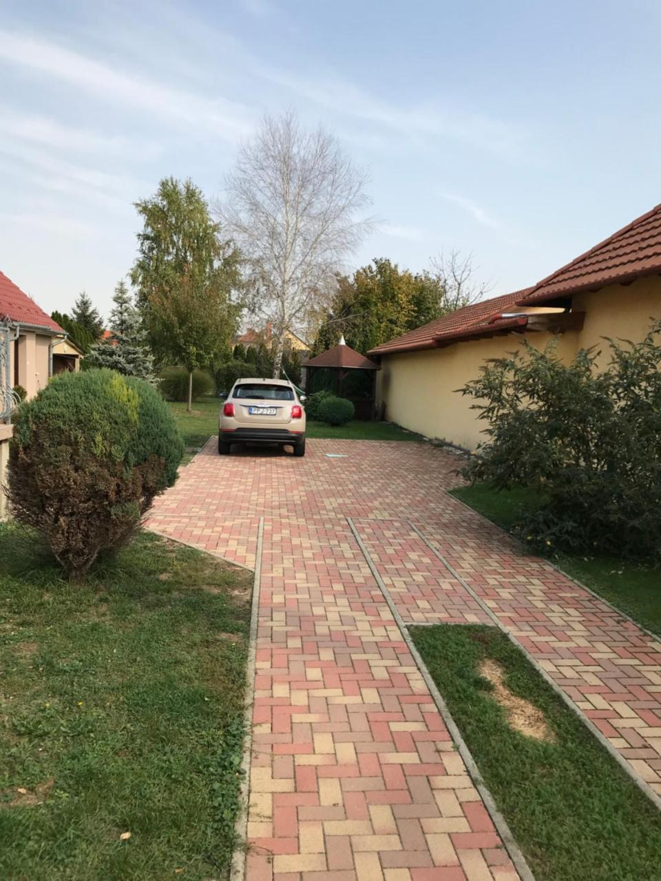 Silentium Garden Apartman Sarvar Exterior photo